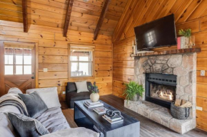 Dudley III by AvantStay Cosy Mountain Home w Hot Tub Great Views